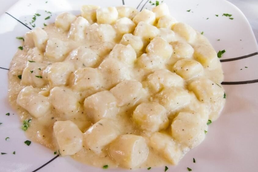  Gnocchi di patate con gorgonzola e noci